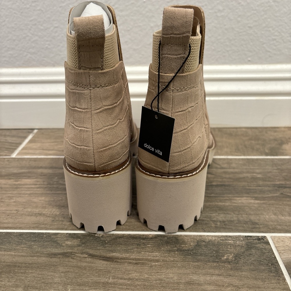 Dolce Vita tan suede ankle boots - Picture 6 of 8